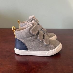 Cat & Jack high top sneakers with velcro straps - Size 7